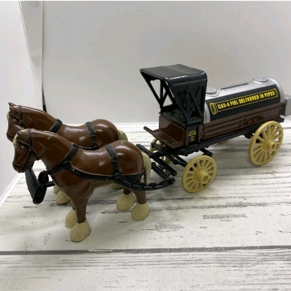 ERTL HORSE DRAWN Gas-A Fuel Tanker Wagon Locking Coin Bank VINTAGE 1990S - Picture 4 of 11